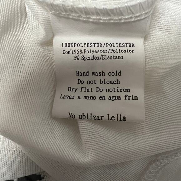 Forever 21 Crochet High Waisted White Skirt Size Small - Picture 6 of 7